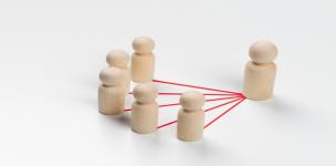 تقديم الدعم المؤسسي واللوجستي لإنشاء مناطق اقتصادية خاصة