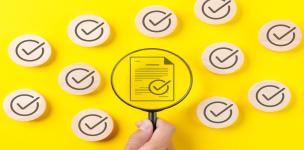 إعداد اتفاقيات الامتياز التجاري والتحكيم الدولي.