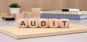 تدقيق القوائم المالية حسب المعايير الدولية