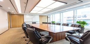 إعداد برامج تدريب وتأهيل للجهات الحكومية والمستثمرين